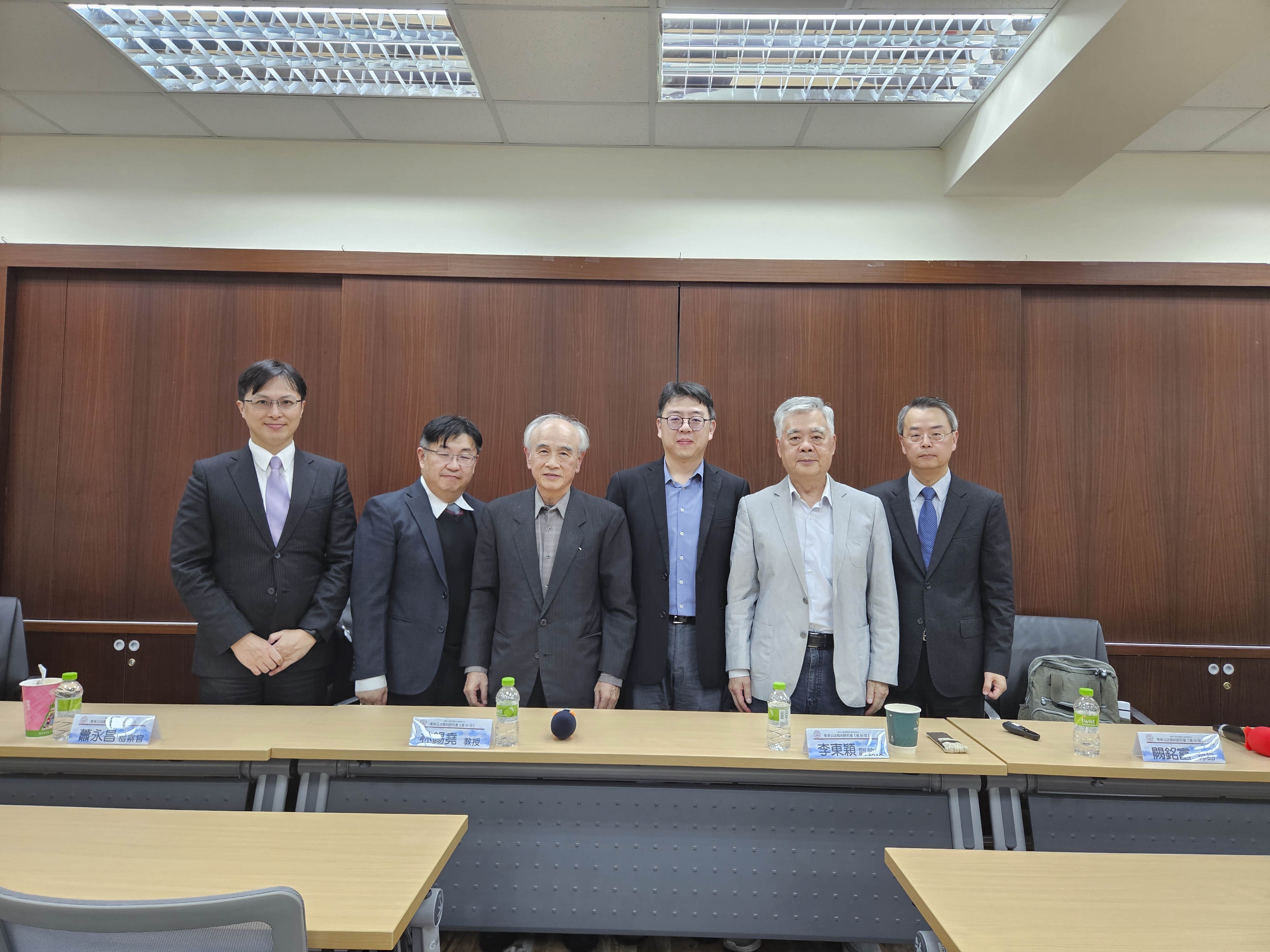 貴賓合影.jpg